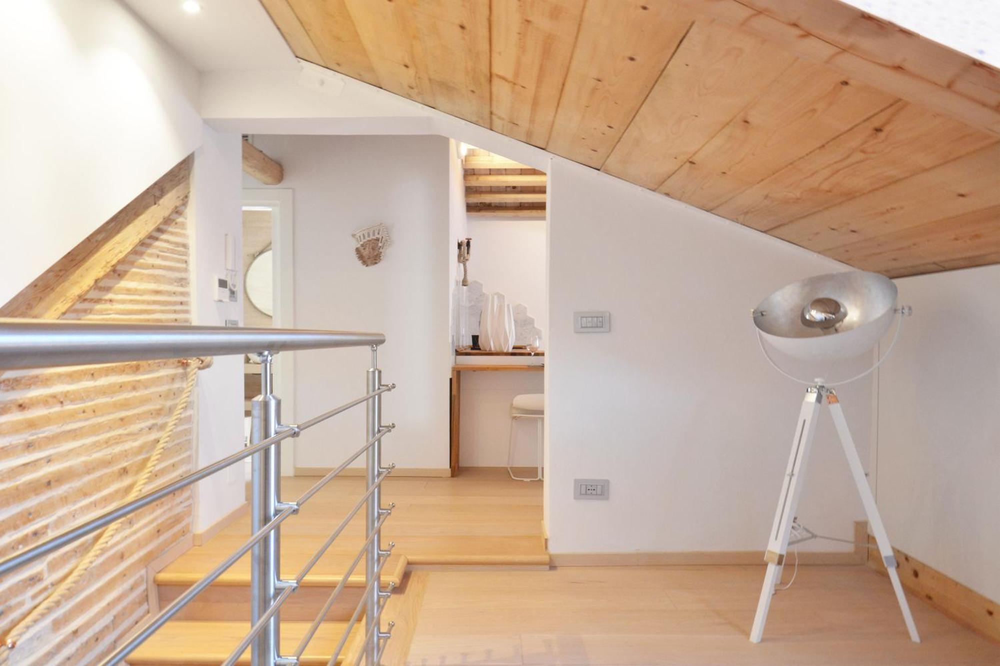 Apartament - Biennale 1 - 2 - 3 *
