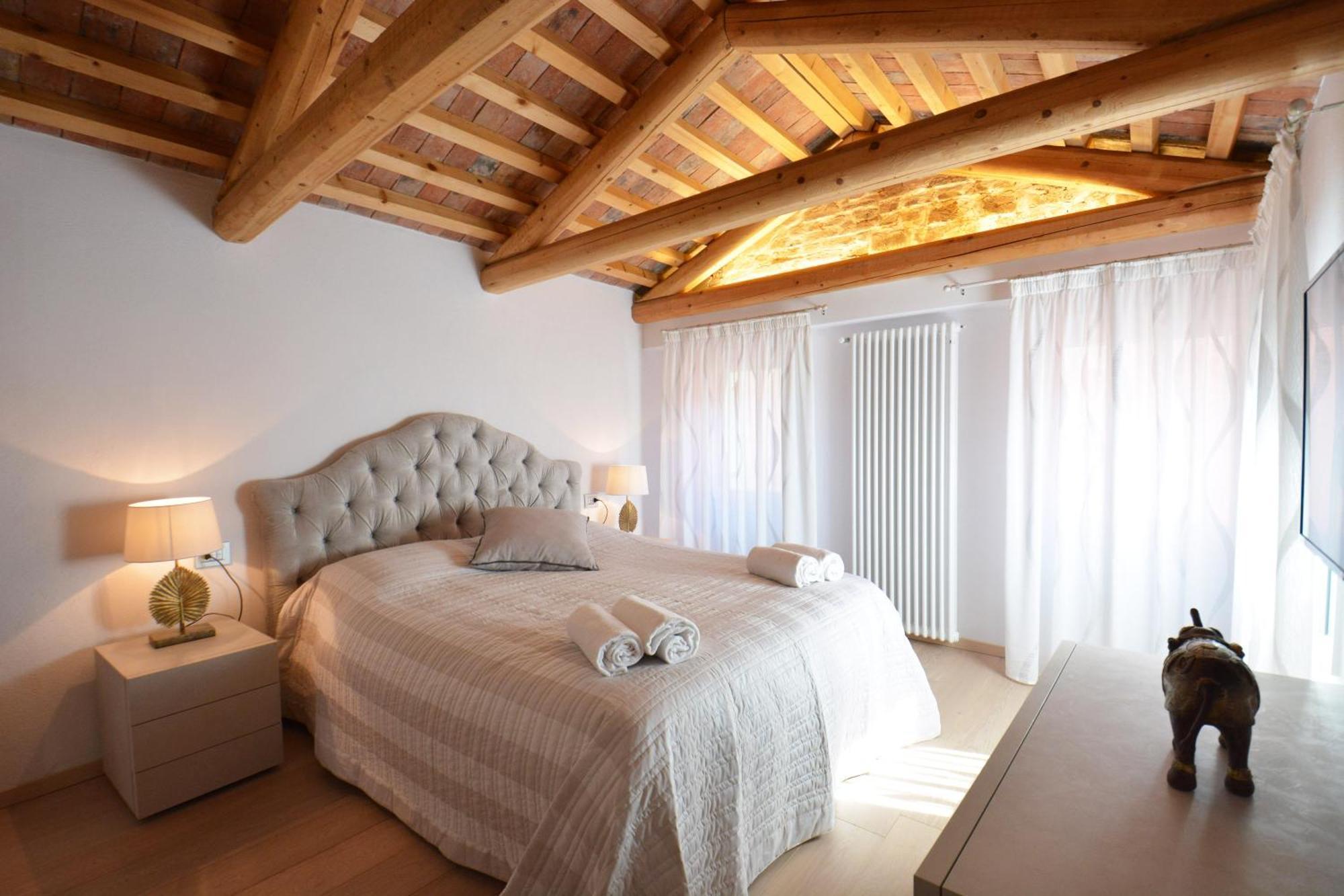Apartament - Biennale 1 - 2 - 3