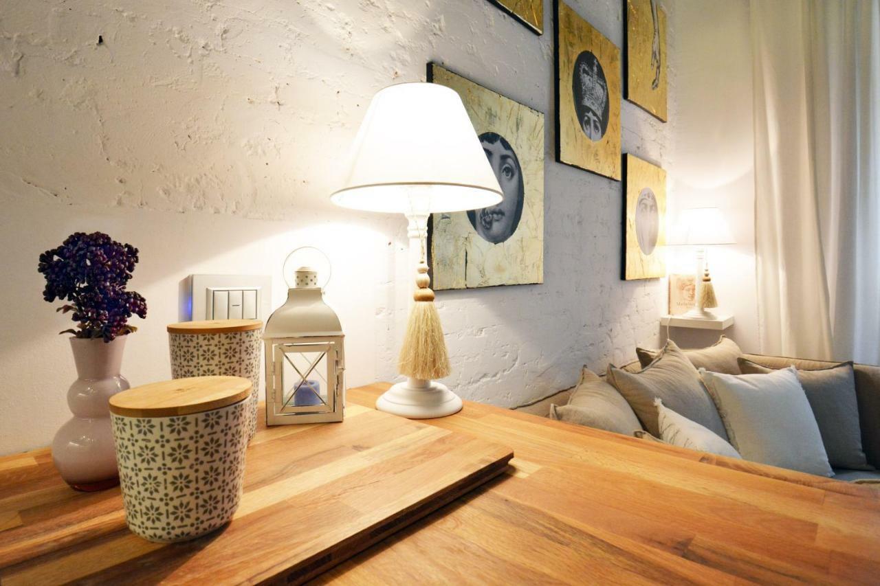- Biennale 1 - 2 - 3 Apartament