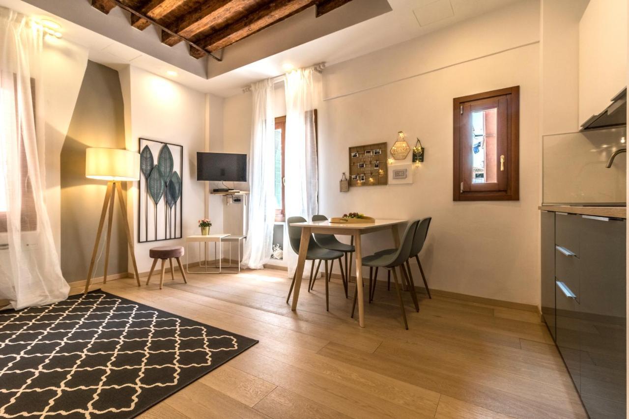 Apartament - Biennale 1 - 2 - 3 Wenecja