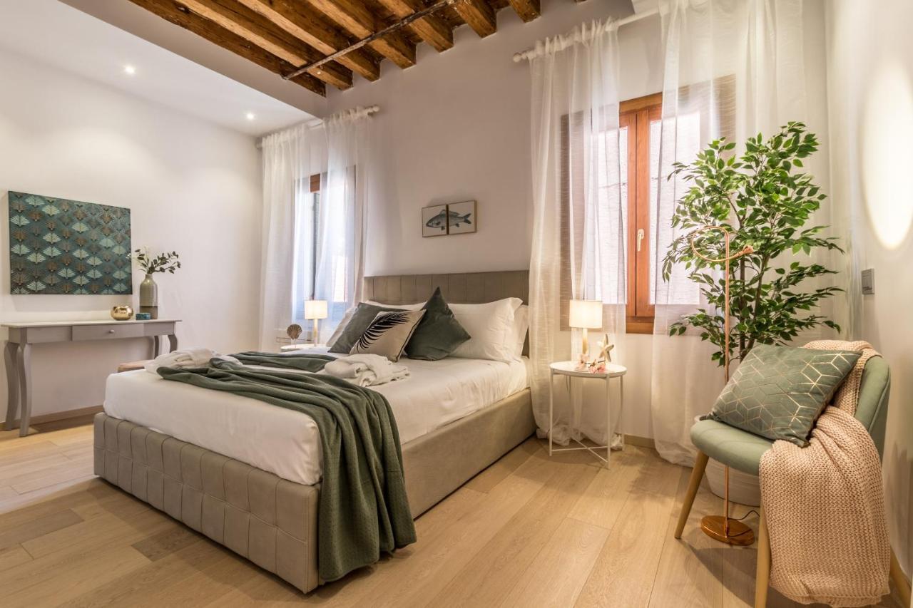 Apartament - Biennale 1 - 2 - 3 *